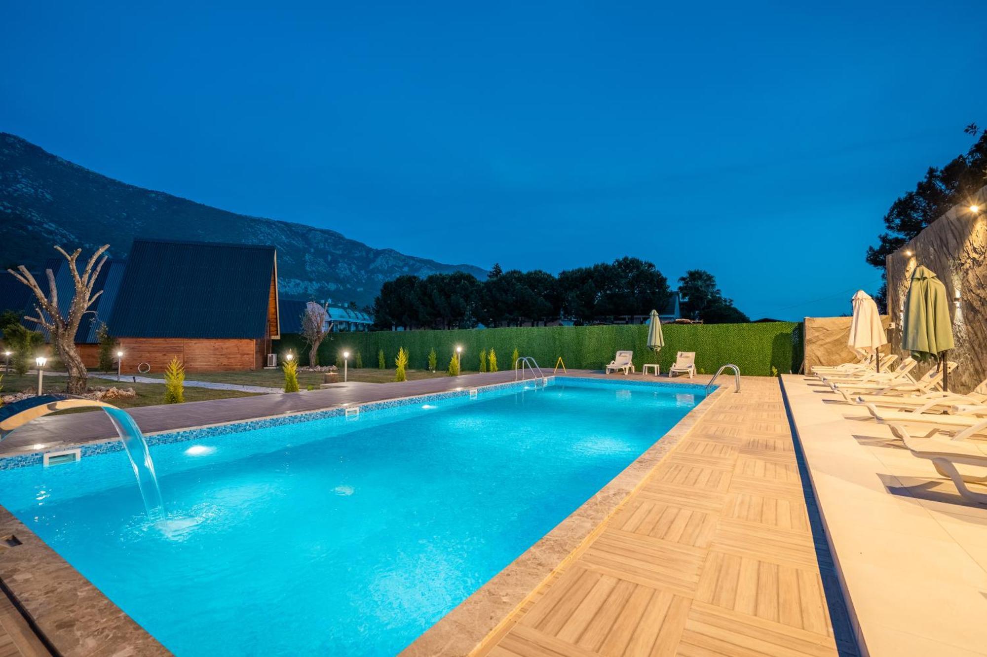 Karaoez Sapphire Bungalows Kumluca Esterno foto
