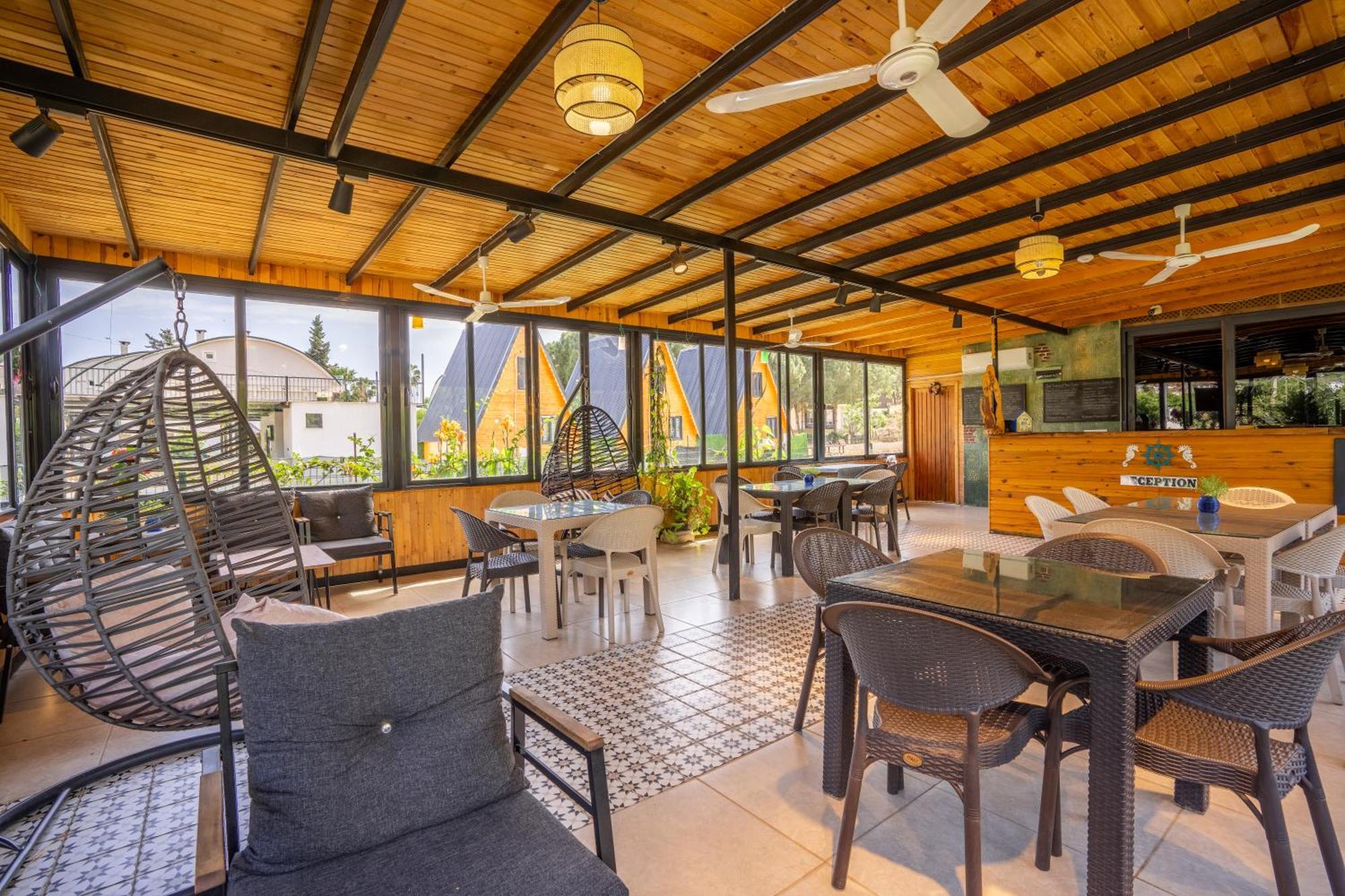 Karaoez Sapphire Bungalows Kumluca Esterno foto