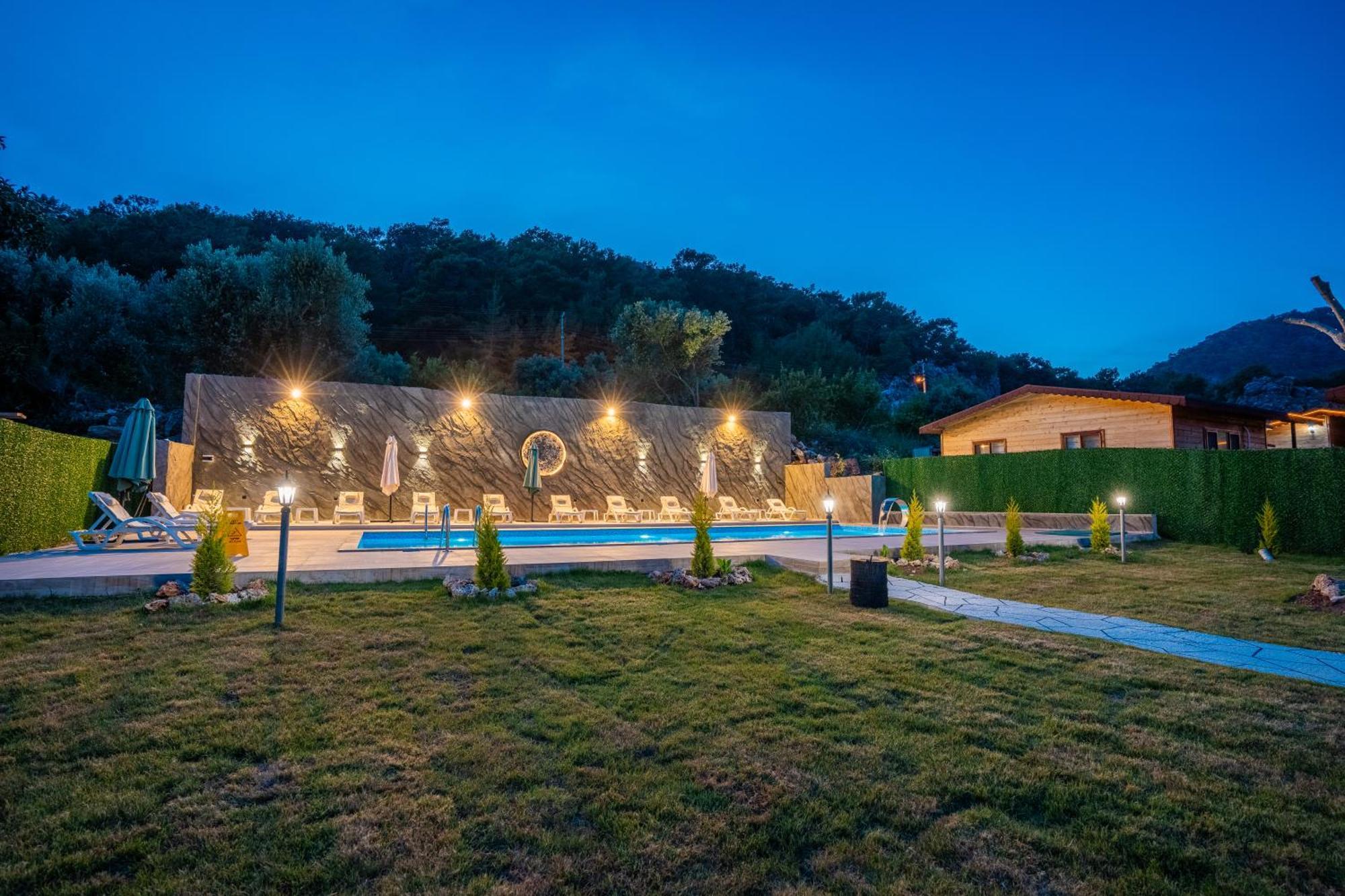 Karaoez Sapphire Bungalows Kumluca Esterno foto