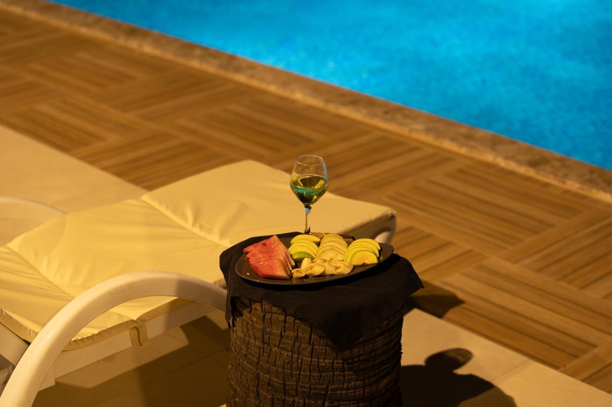 Karaoez Sapphire Bungalows Kumluca Esterno foto