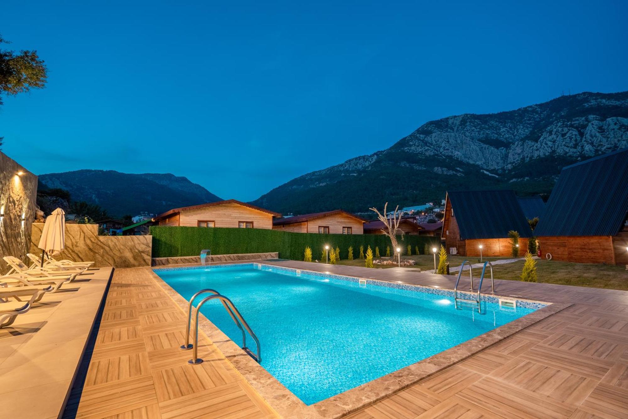 Karaoez Sapphire Bungalows Kumluca Esterno foto