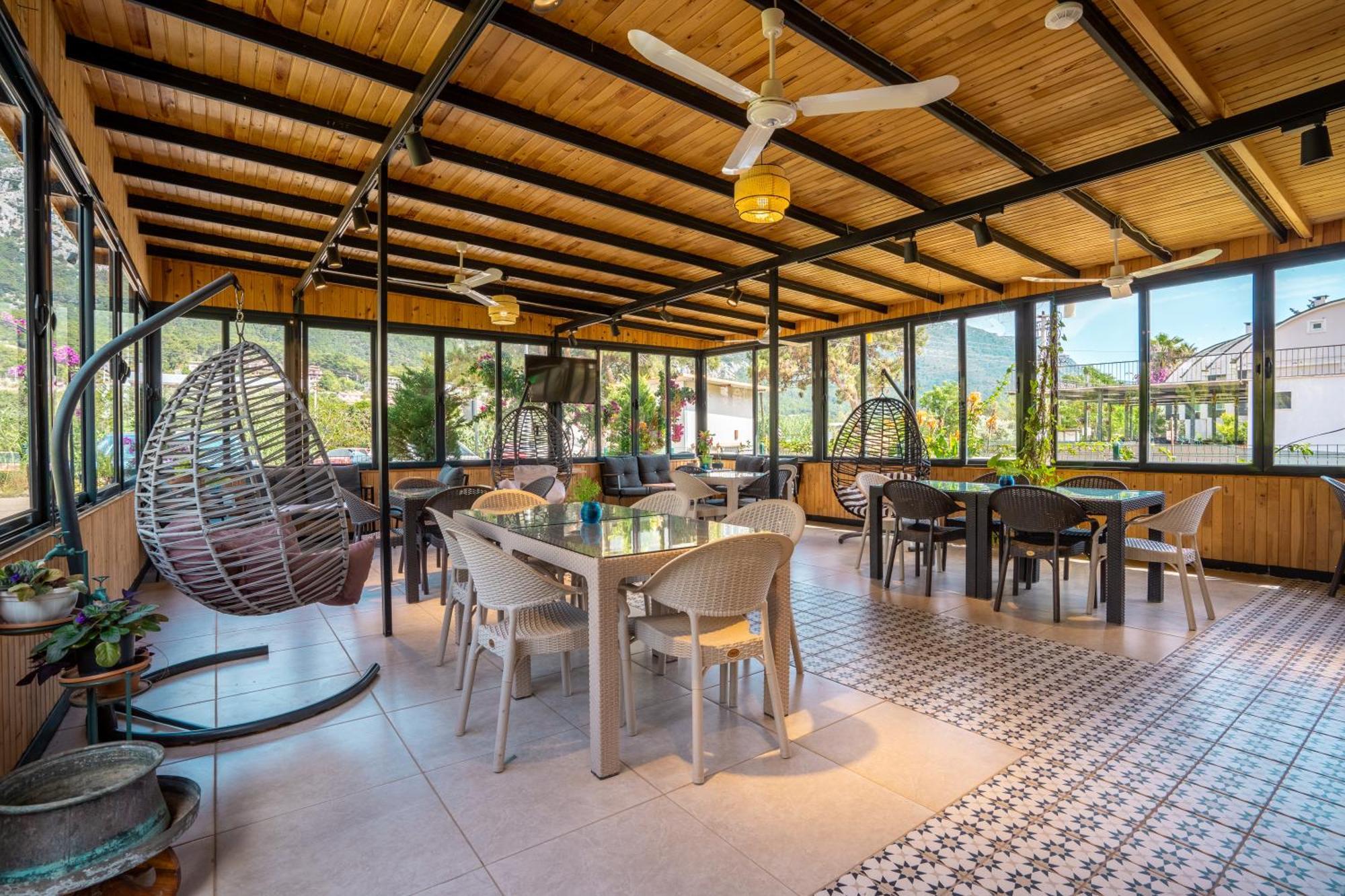 Karaoez Sapphire Bungalows Kumluca Esterno foto