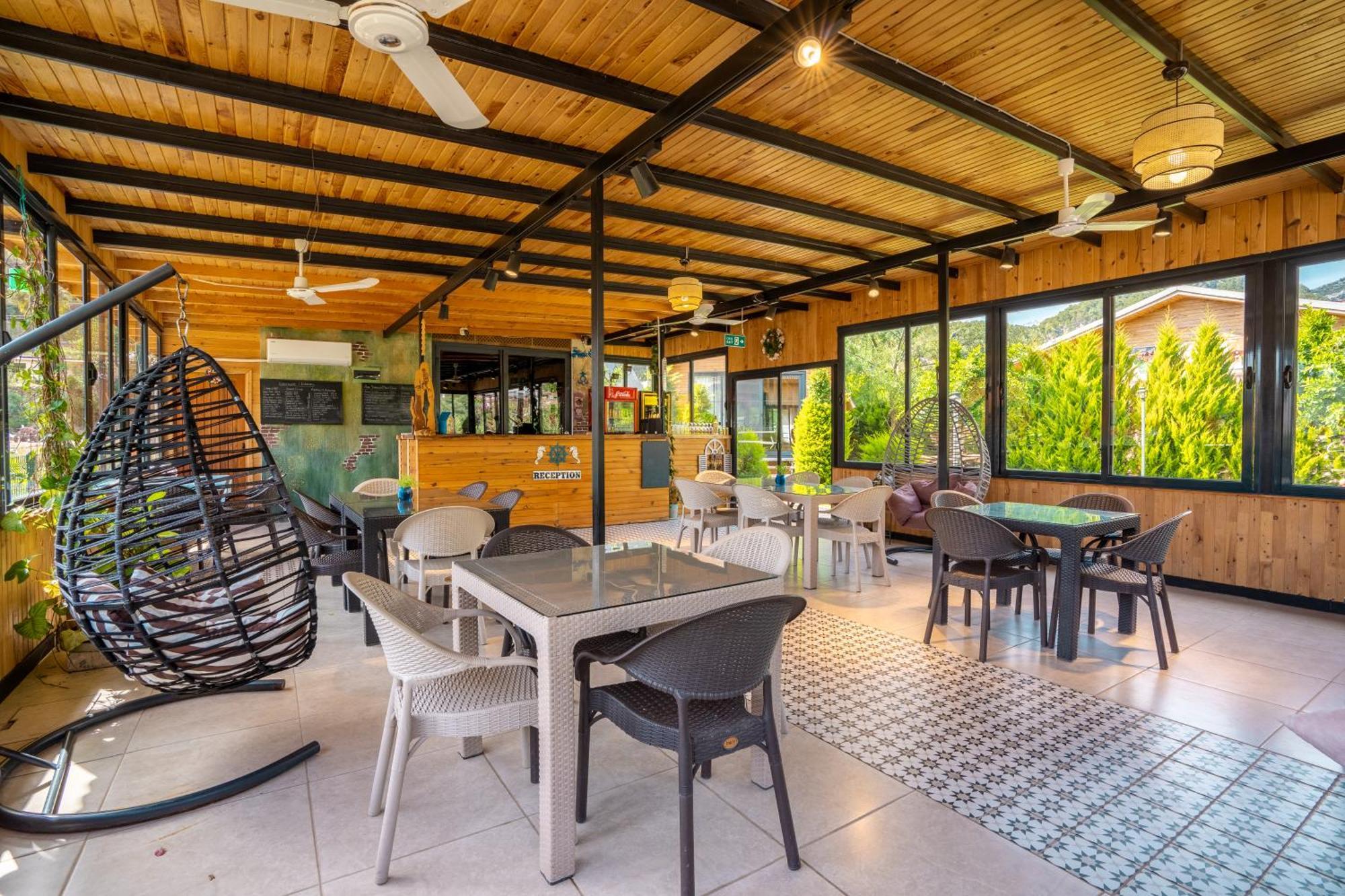 Karaoez Sapphire Bungalows Kumluca Esterno foto