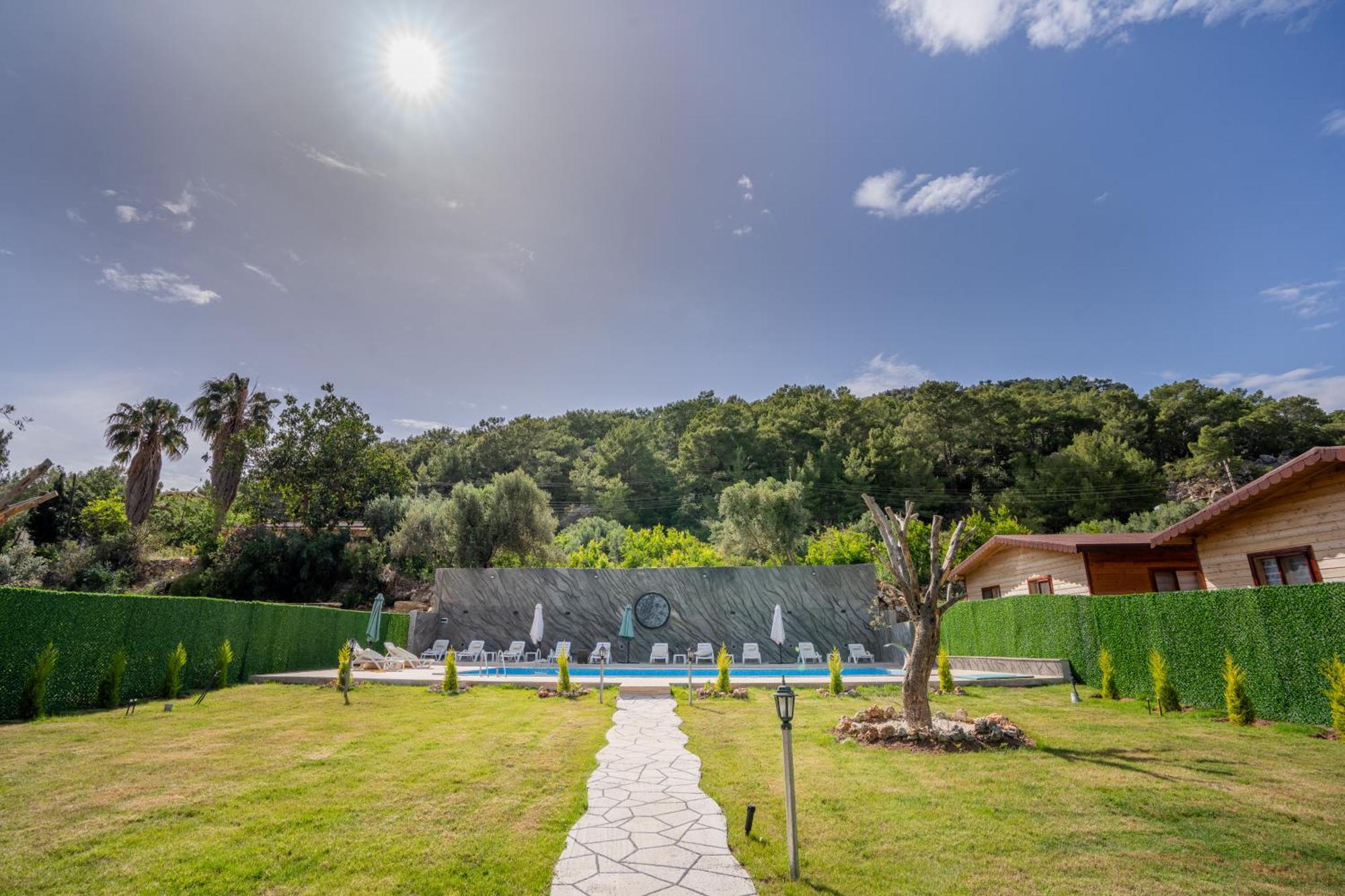Karaoez Sapphire Bungalows Kumluca Esterno foto